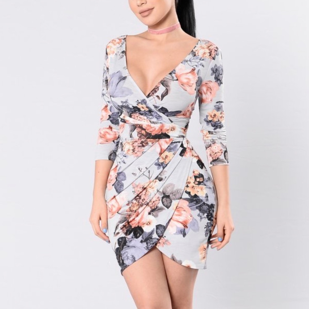 NEW WITH TAGS. Lavender Floral Dress Small NWT